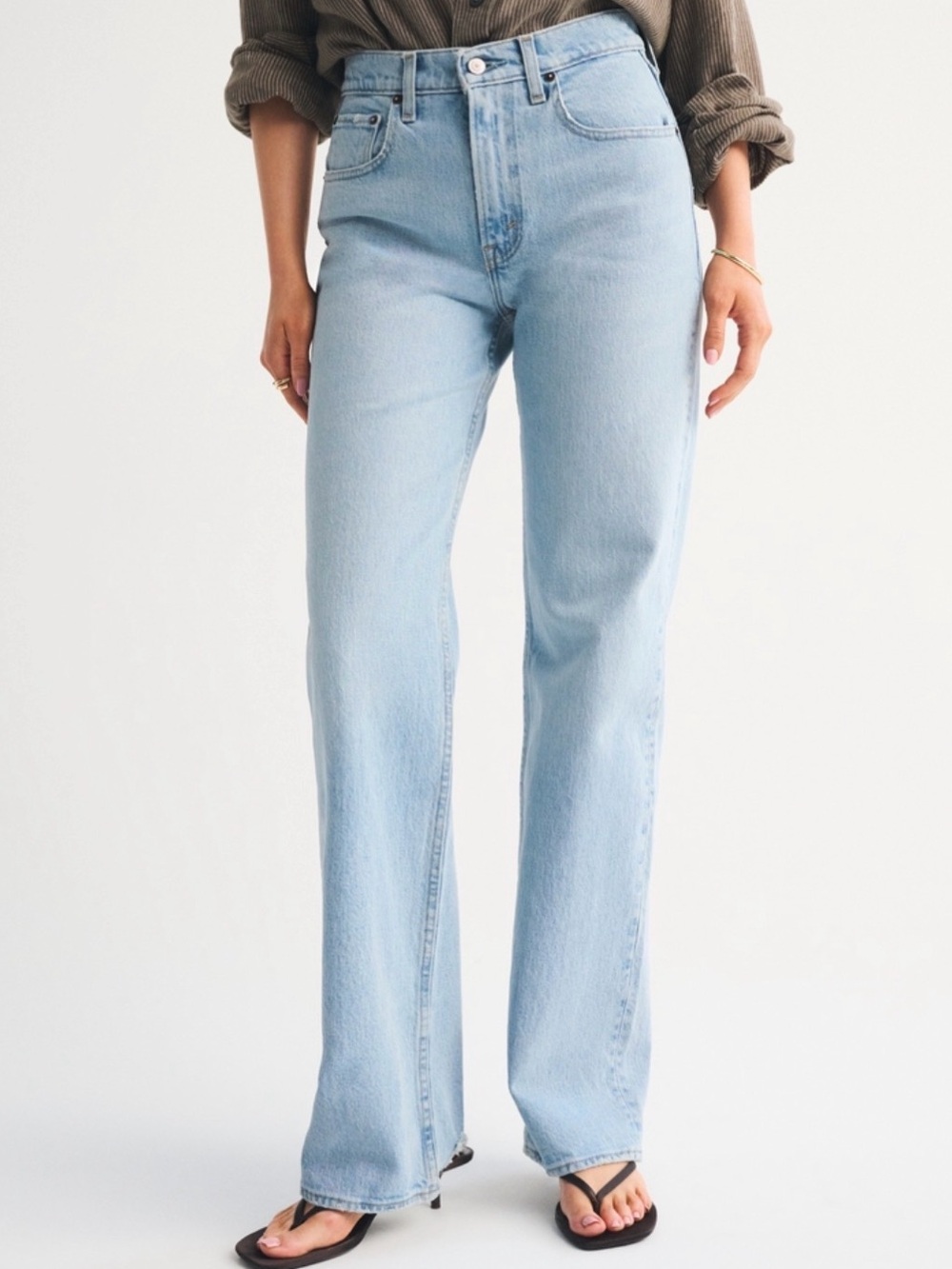 Abercrombie & Fitch Light the 90s Relaxed Jeans!